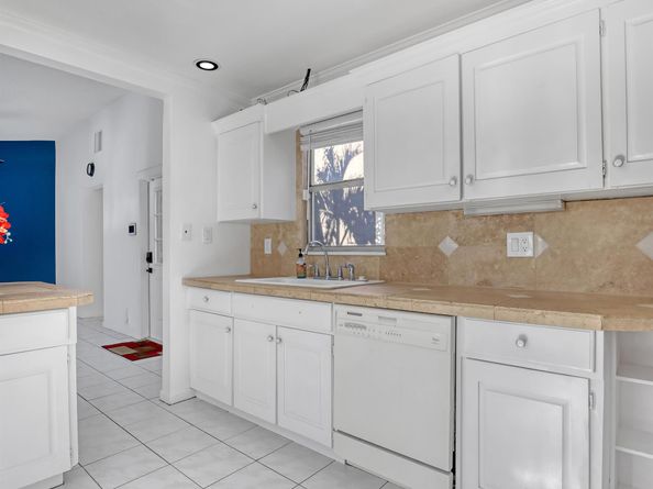 10404 Carmen Lane, Royal Palm Beach FL 33411