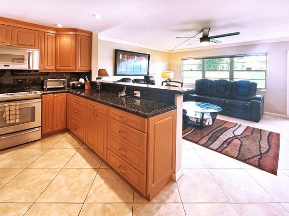 1024 Ashby D 1024, Deerfield Beach FL 33442