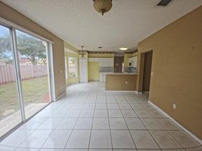 14422 N Royal Cove Cir, Davie FL 33325