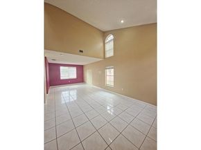 14422 N Royal Cove Cir, Davie FL 33325