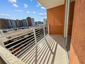 2775 NE 187th St 627, Miami FL 33180