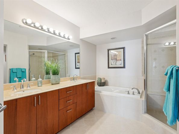 401 SW 4TH Av 904, Fort Lauderdale FL 33315