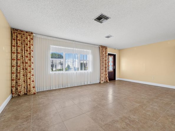 1708 SW 21st Street SW, Boynton Beach FL 33426