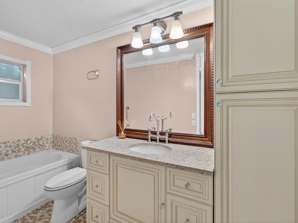 1708 SW 21st Street SW, Boynton Beach FL 33426