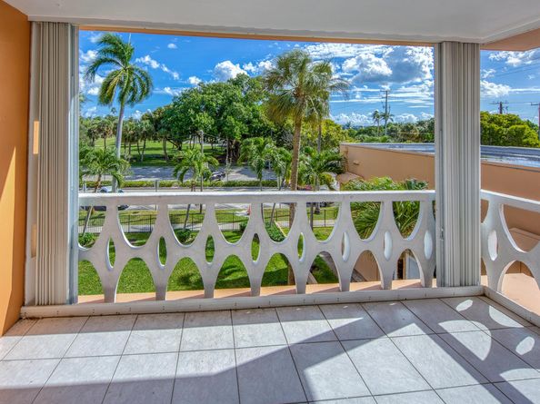 15 S Golfview Road 306, Lake Worth Beach FL 33460