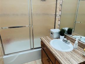 3650 Inverrary Dr 3T, Lauderhill FL 33319