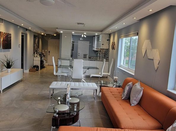 3050 16 Ave 201, Oakland Park FL 33334