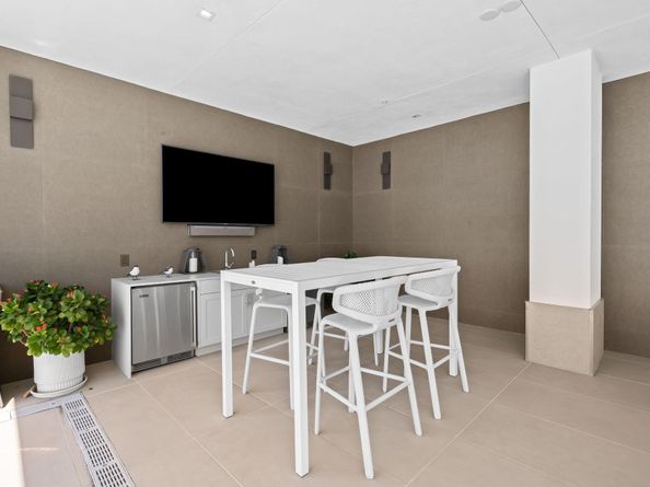 435 Bayshore 503, Fort Lauderdale FL 33304