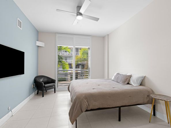 108 Lake Avenue 203, Lake Worth Beach FL 33460