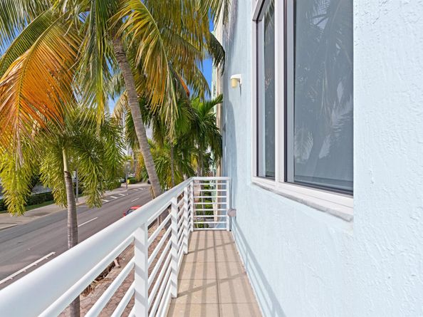 108 Lake Avenue 203, Lake Worth Beach FL 33460