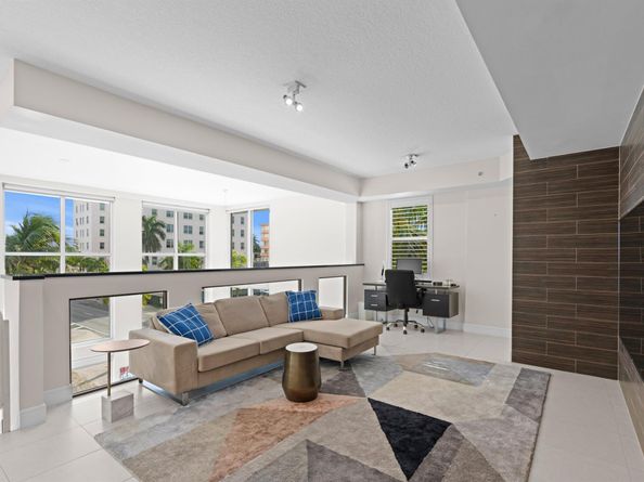 108 Lake Avenue 203, Lake Worth Beach FL 33460