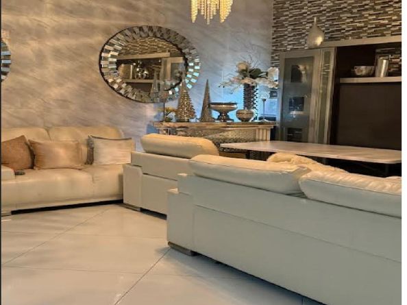 8631 NW 80th St, Tamarac FL 33321