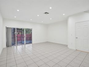 1003 NW 100th Ave, Pembroke Pines FL 33024