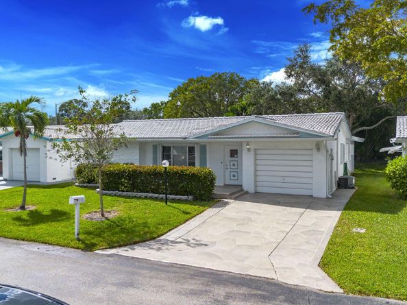 1141 NW 90th Way, Plantation FL 33322