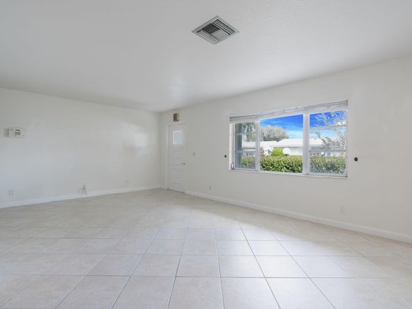 1141 NW 90th Way, Plantation FL 33322