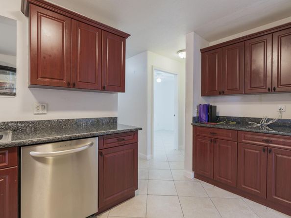 1141 NW 90th Way, Plantation FL 33322