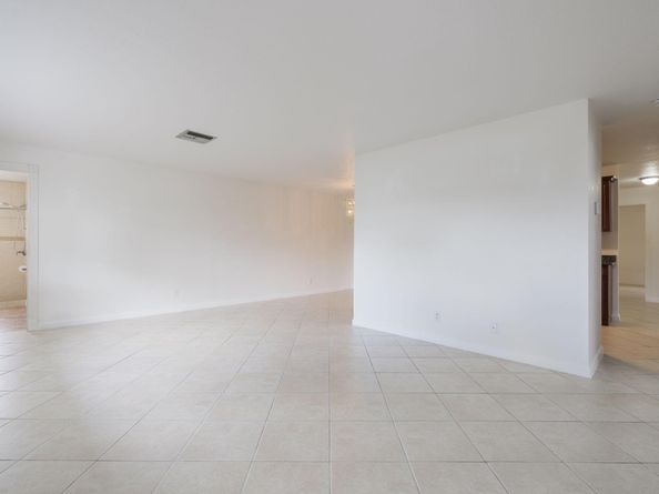 1141 NW 90th Way, Plantation FL 33322