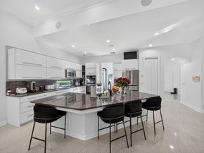 125 Pembroke Drive, Palm Beach Gardens FL 33418