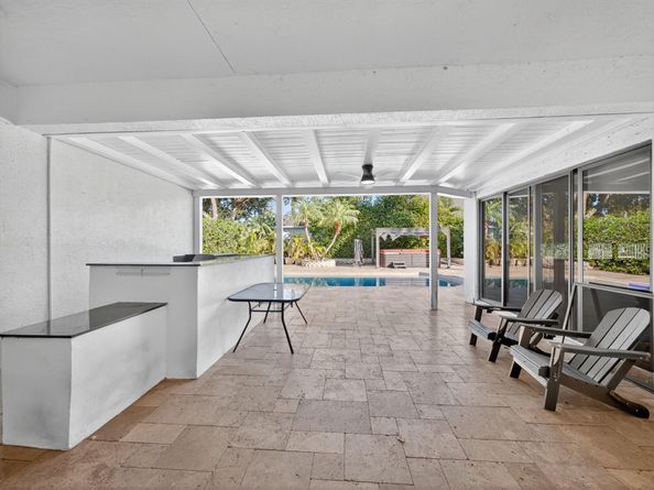 125 Pembroke Drive, Palm Beach Gardens FL 33418