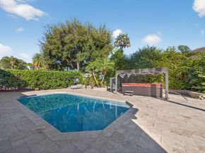 125 Pembroke Drive, Palm Beach Gardens FL 33418