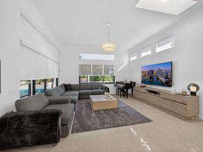 125 Pembroke Drive, Palm Beach Gardens FL 33418