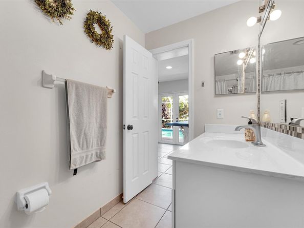 2510 NW 87th Ln, Sunrise FL 33322