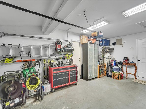 2510 NW 87th Ln, Sunrise FL 33322