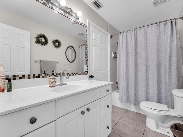 2510 NW 87th Ln, Sunrise FL 33322