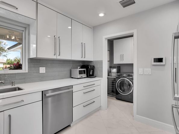 2400 NE 45th Street, Lighthouse Point FL 33064