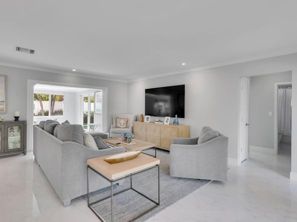 2400 NE 45th Street, Lighthouse Point FL 33064