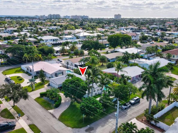 2400 NE 45th Street, Lighthouse Point FL 33064