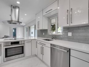 2400 NE 45th Street, Lighthouse Point FL 33064