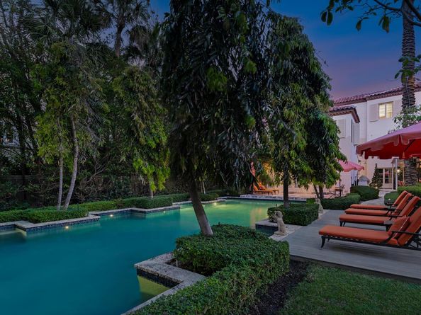 111 Via Del Lago, Palm Beach FL 33480