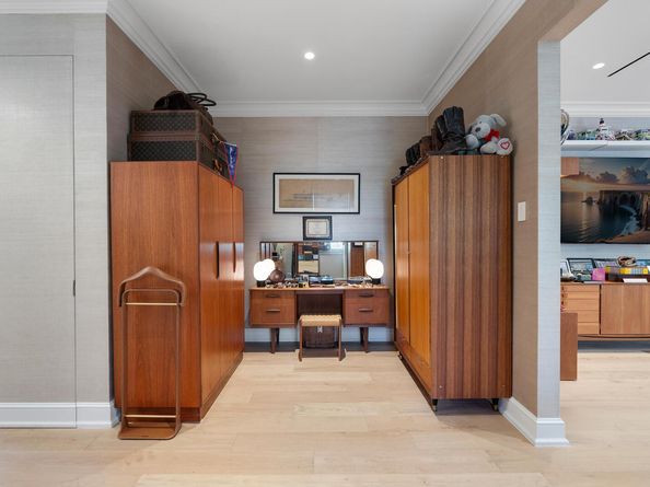 111 Via Del Lago, Palm Beach FL 33480