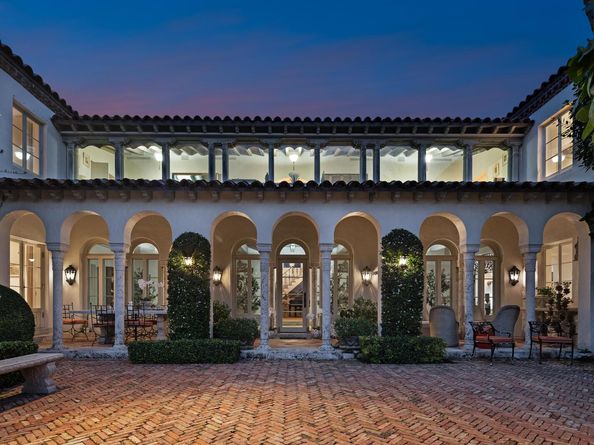 111 Via Del Lago, Palm Beach FL 33480