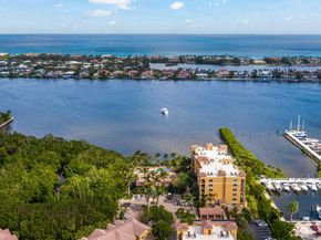 1000 Scotia Drive 105, Hypoluxo FL 33462