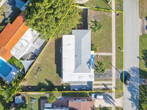 5081 SW 9th Court, Plantation FL 33317