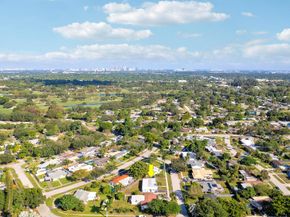 5081 SW 9th Court, Plantation FL 33317