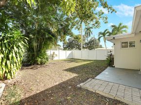 5081 SW 9th Court, Plantation FL 33317