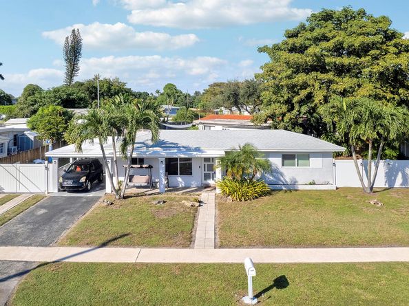 5081 SW 9th Court, Plantation FL 33317