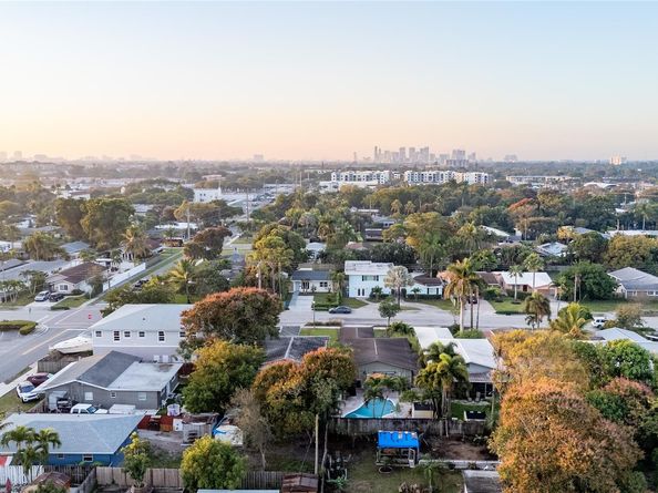 770 NE 34TH Court, Oakland Park FL 33334