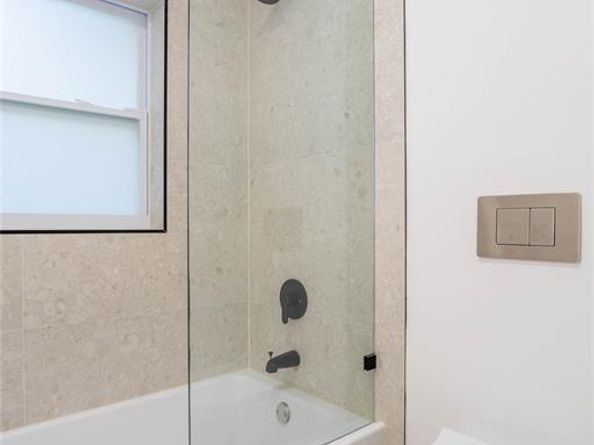 770 NE 34TH Court, Oakland Park FL 33334