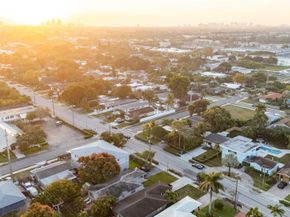 770 NE 34TH Court, Oakland Park FL 33334