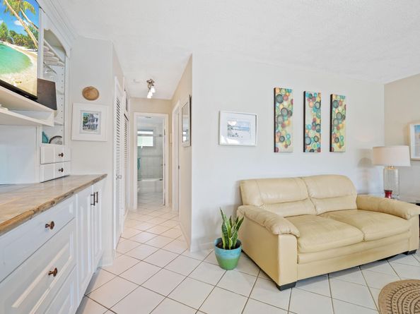 701 S Riverside Dr 107, Pompano Beach FL 33062