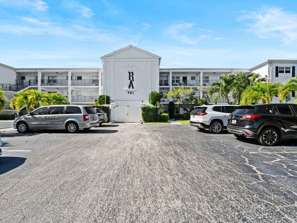701 S Riverside Dr 107, Pompano Beach FL 33062
