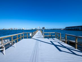 3040 Lake Shore Drive 502, Riviera Beach FL 33404