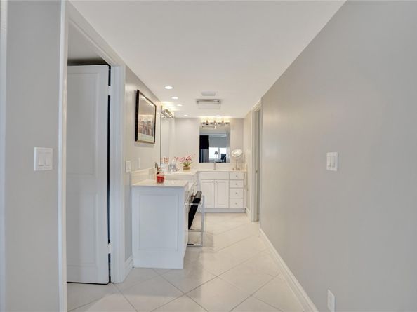 1150 Hillsboro Mile 1016, Hillsboro Beach FL 33062