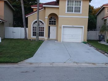 7932 Lakewood Cove Ct