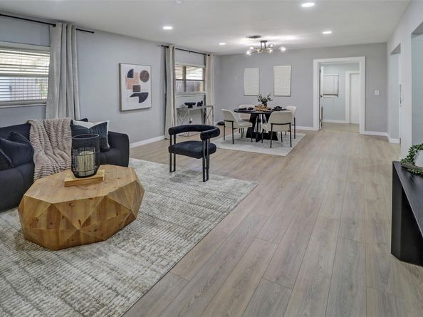 131 NE 55th St, Oakland Park FL 33334