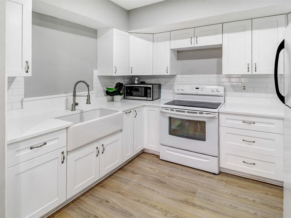 131 NE 55th St, Oakland Park FL 33334